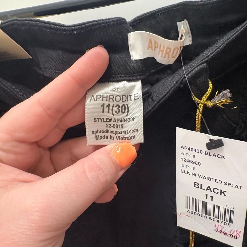 Aphrodite Charcoal Distressed Denim Sz 30 Brand New - Picture 5 of 15